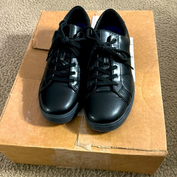 INC Casual Sneaker - Picture 1 of 2